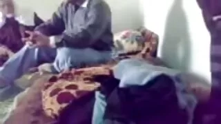 Залуу урт хойлог fucks busty охин порно видео